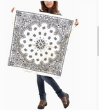 BANDANNA CO:  35" GRANDE PAISLEY BANDANA
